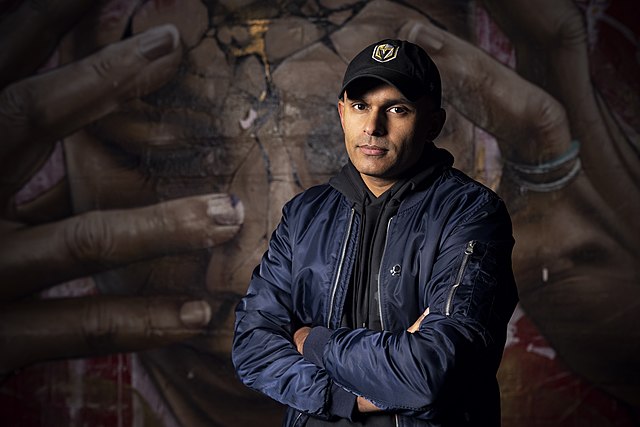 Sammanfattning av Flickorna som sprang av Simon Häggström