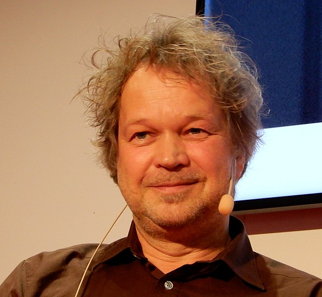 Sammanfattning av Korparna av Tomas Bannerhed