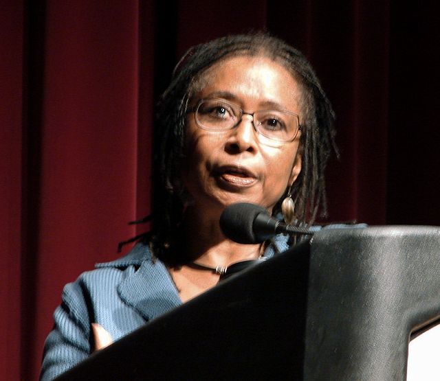 Sammanfattning av Purpurfärgen av Alice Walker
